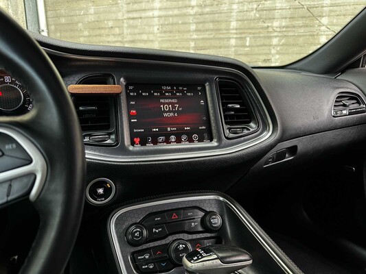 Dodge Challenger SXT PLUS 3.6 V6 305pk 2015