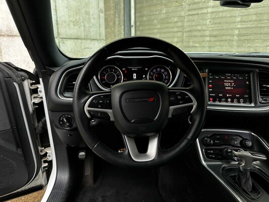 Dodge Challenger SXT PLUS 3.6 V6 305pk 2015