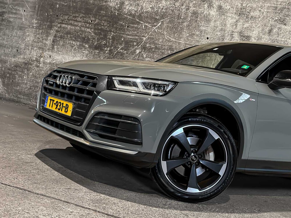 Audi Q5 2.0 TFSI Quattro Sport S Line Black Edition 252pk 2018 (Origineel-NL + 1e Eigenaar), TT-931-B