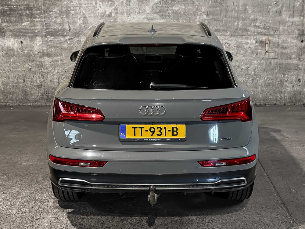 Audi Q5 2.0 TFSI Quattro Sport S Line Black Edition 252pk 2018 (Origineel-NL + 1e Eigenaar), TT-931-B