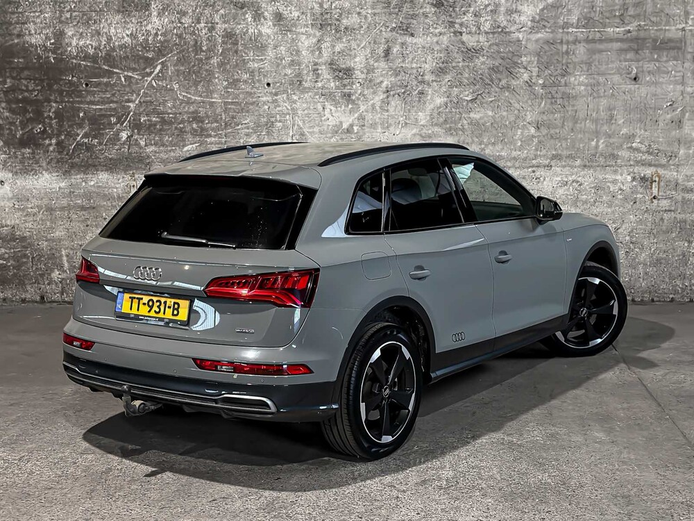 Audi Q5 2.0 TFSI Quattro Sport S Line Black Edition 252pk 2018 (Origineel-NL + 1e Eigenaar), TT-931-B