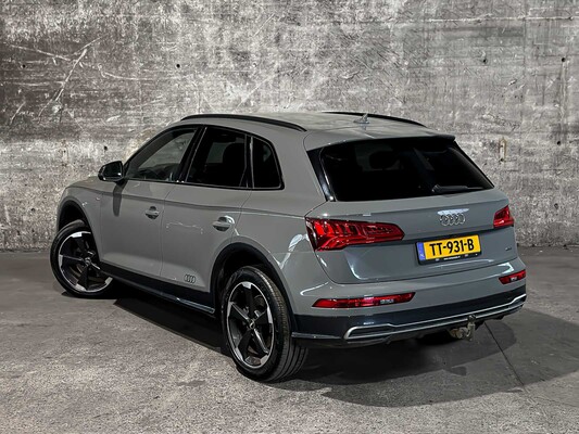 Audi Q5 2.0 TFSI Quattro Sport S Line Black Edition 252pk 2018 (Origineel-NL + 1e Eigenaar), TT-931-B