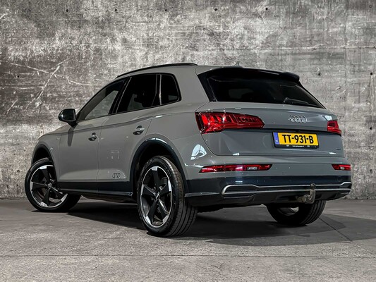 Audi Q5 2.0 TFSI Quattro Sport S Line Black Edition 252pk 2018 (Origineel-NL + 1e Eigenaar), TT-931-B
