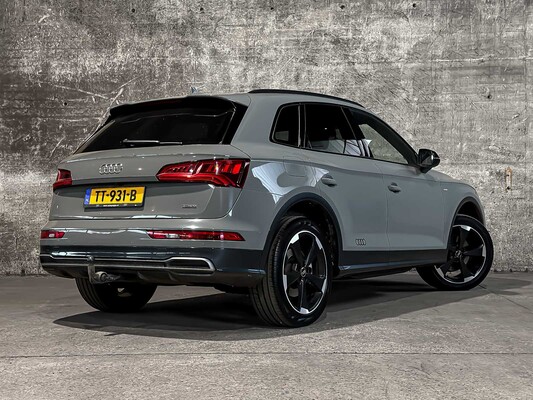 Audi Q5 2.0 TFSI Quattro Sport S Line Black Edition 252pk 2018 (Origineel-NL + 1e Eigenaar), TT-931-B
