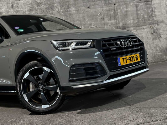 Audi Q5 2.0 TFSI Quattro Sport S Line Black Edition 252pk 2018 (Origineel-NL + 1e Eigenaar), TT-931-B