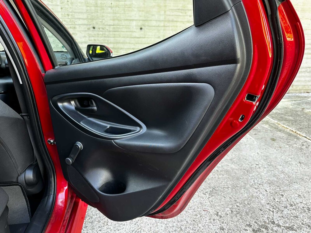 Toyota Yaris 1.5 Hybrid Active 116pk 2021 (Origineel-NL + 1e eigenaar), N-181-GP