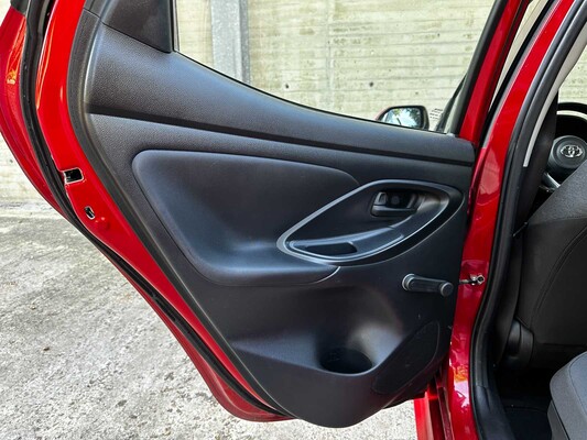 Toyota Yaris 1.5 Hybrid Active 116pk 2021 (Origineel-NL + 1e eigenaar), N-181-GP