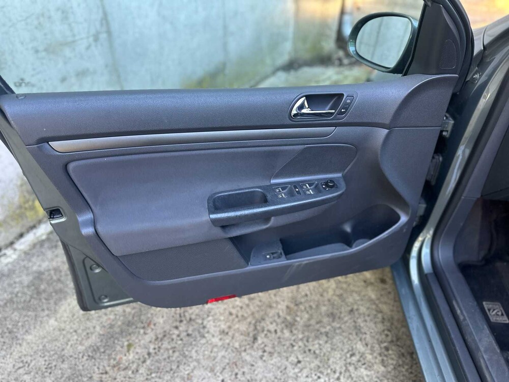 Volkswagen Golf 1.6 Turijn 102pk 2004, 36-LLD-5