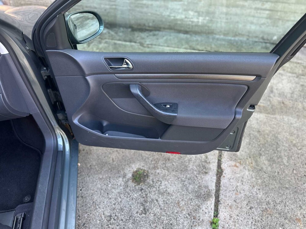 Volkswagen Golf 1.6 Turijn 102pk 2004, 36-LLD-5