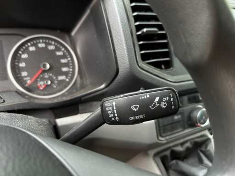 Volkswagen Crafter 35 2.0 TDI L4 EL Highline 177pk 2018, V-106-NZ Bedrijfswagen