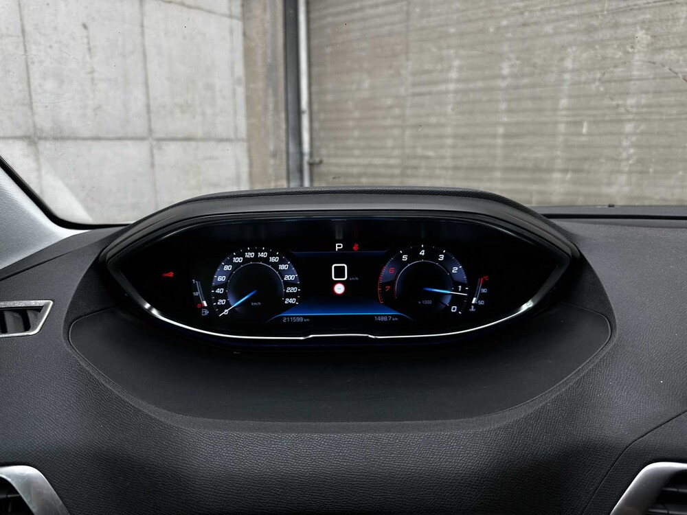 Peugeot 5008 1.2 PureTech Blue Lease Premium Avantage 131pk 2020 (Origineel-NL) 7-persoons, H-545-ZJ