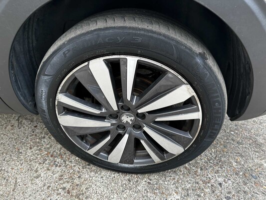 Peugeot 5008 1.2 PureTech Blue Lease Premium Avantage 131pk 2020 (Origineel-NL) 7-persoons, H-545-ZJ