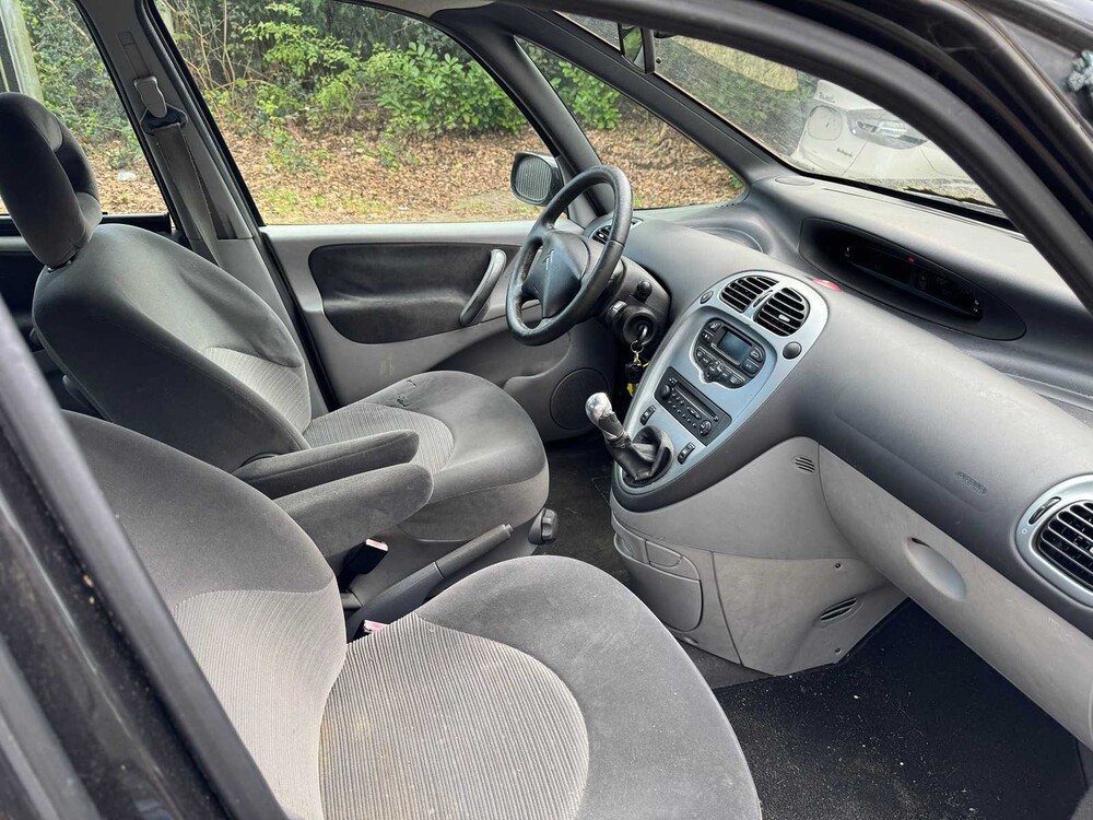 Citroen Xsara Picasso 1.6i Attraction (origineel-NL), 20-RN-RT