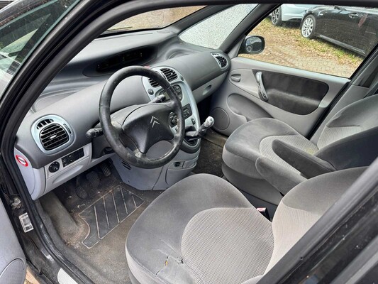 Citroen Xsara Picasso 1.6i Attraction (origineel-NL), 20-RN-RT