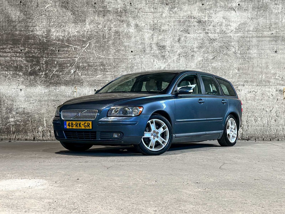 Volvo V50 2.4 Summum 140pk 2005 (Origineel-NL), 48-RK-GR