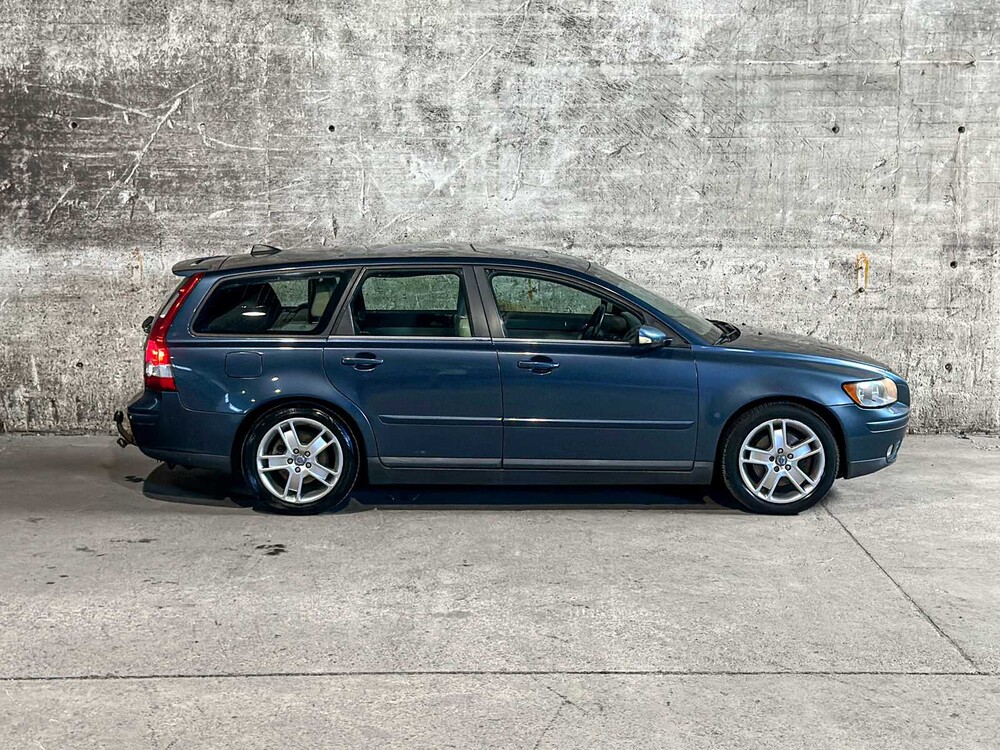Volvo V50 2.4 Summum 140pk 2005 (Origineel-NL), 48-RK-GR