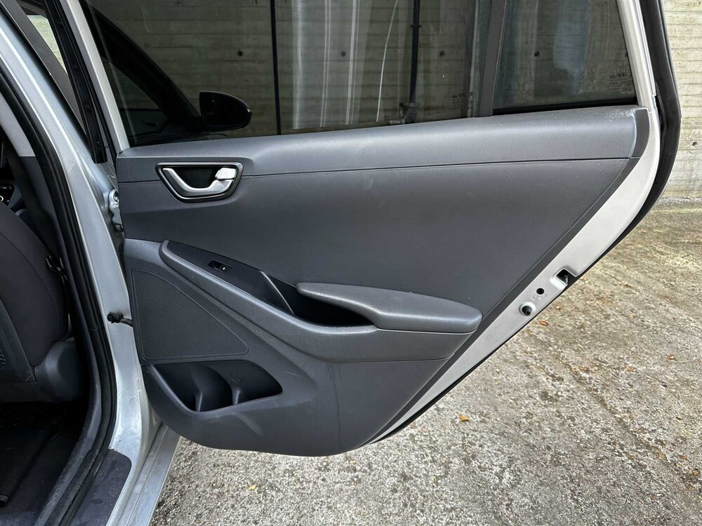 Hyundai IONIQ 1.6 GDi i-Motion 141pk 2018 (Origineel-NL), RF-975-B