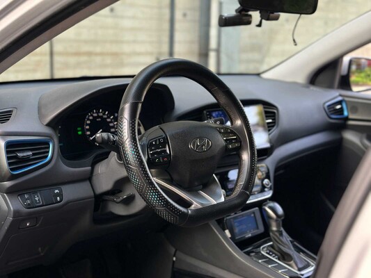 Hyundai IONIQ 1.6 GDi i-Motion 141pk 2018 (Origineel-NL), RF-975-B