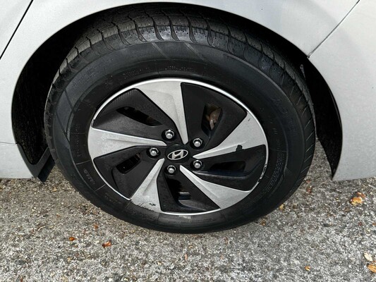 Hyundai IONIQ 1.6 GDi i-Motion 141pk 2018 (Origineel-NL), RF-975-B