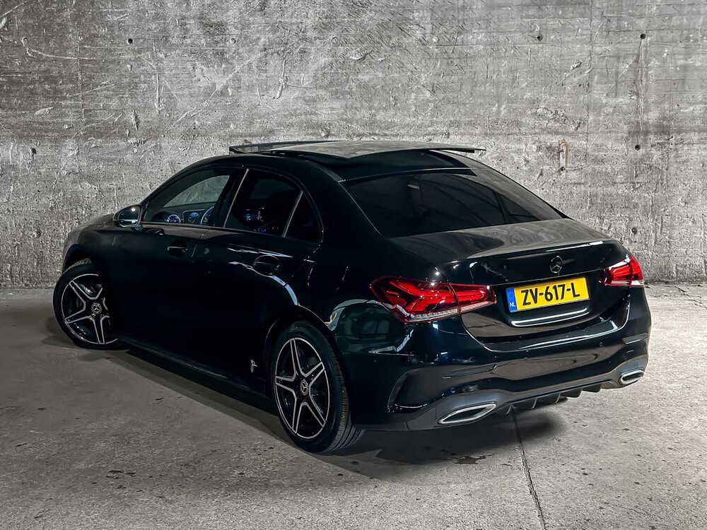 Mercedes-Benz A200 Launch Edition Premium Plus 163pk 2019 (Origineel-NL) A-klasse, ZV-617-L