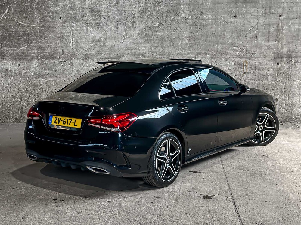 Mercedes-Benz A200 Launch Edition Premium Plus 163pk 2019 (Origineel-NL) A-klasse, ZV-617-L