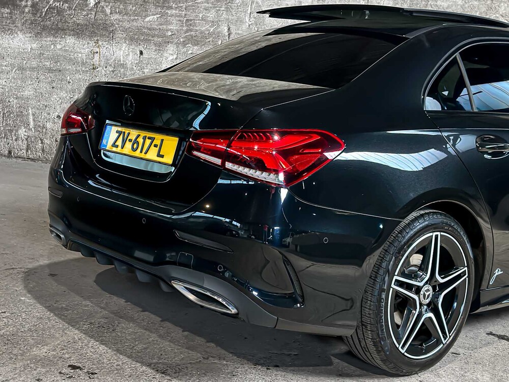 Mercedes-Benz A200 Launch Edition Premium Plus 163pk 2019 (Origineel-NL) A-klasse, ZV-617-L