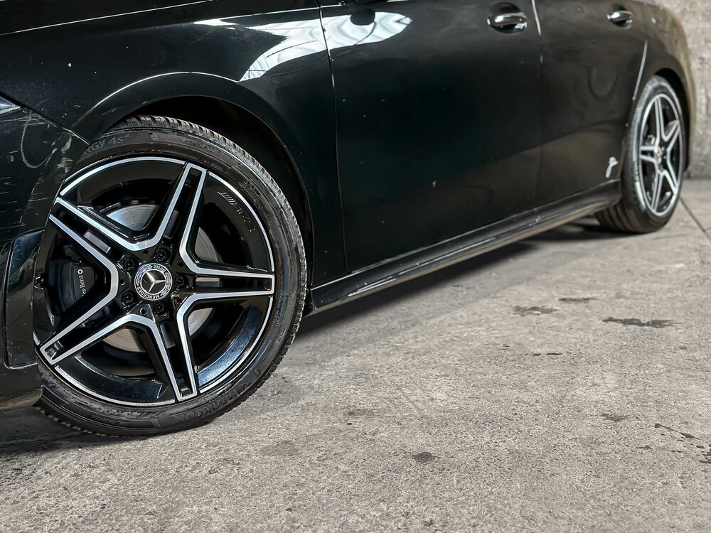 Mercedes-Benz A200 Launch Edition Premium Plus 163pk 2019 (Origineel-NL) A-klasse, ZV-617-L