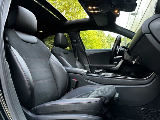 Mercedes-Benz A200 Launch Edition Premium Plus 163pk 2019 (Origineel-NL) A-klasse, ZV-617-L