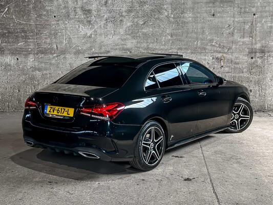 Mercedes-Benz A200 Launch Edition Premium Plus 163pk 2019 (Origineel-NL) A-klasse, ZV-617-L