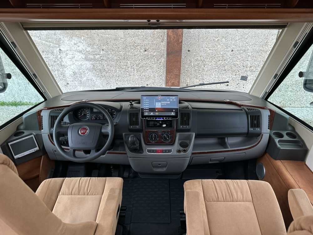 Carthago Chic C-Line I 4.2F 136pk 2011, KLK-90-S