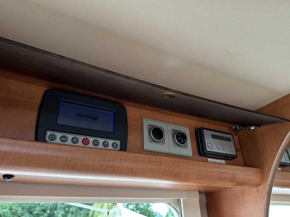 Carthago Chic C-Line I 4.2F 136pk 2011, KLK-90-S