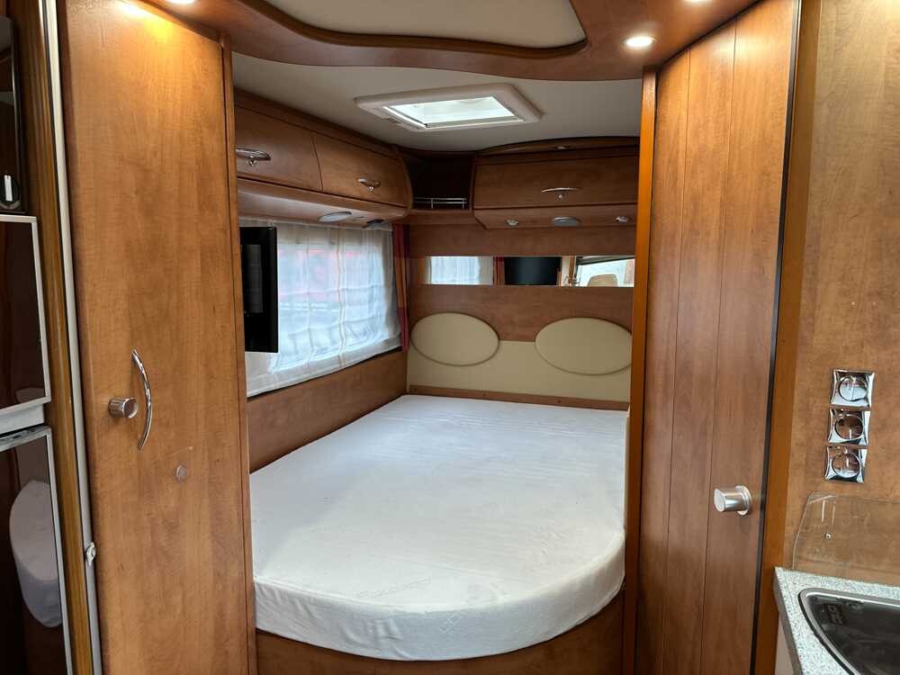Carthago Chic C-Line I 4.2F 136pk 2011, KLK-90-S