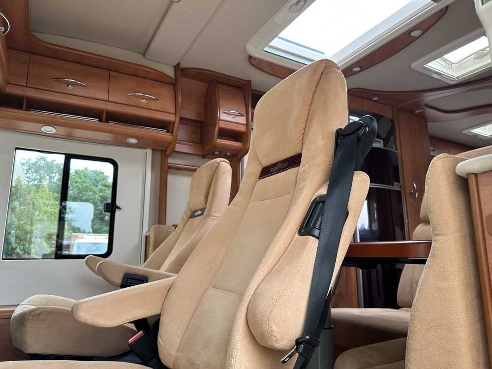 Carthago Chic C-Line I 4.2F 136pk 2011, KLK-90-S