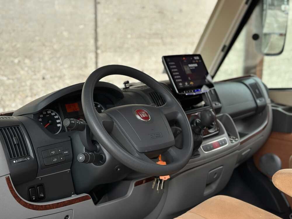 Carthago Chic C-Line I 4.2F 136pk 2011, KLK-90-S
