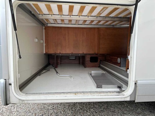 Carthago Chic C-Line I 4.2F 136pk 2011, KLK-90-S
