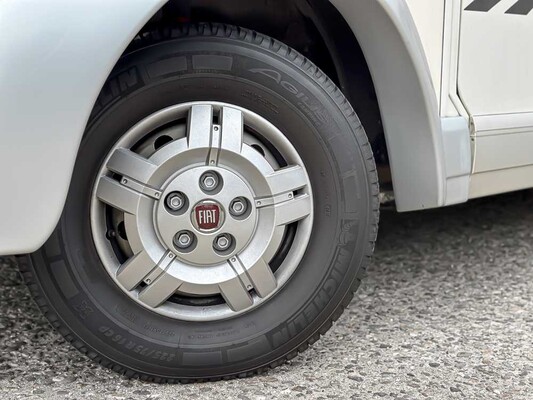 Carthago Chic C-Line I 4.2F 136pk 2011, KLK-90-S