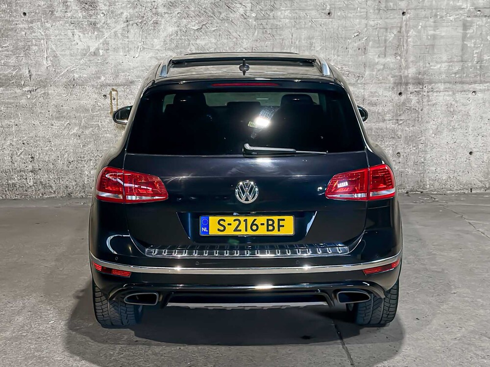 Volkswagen Touareg 4.2 V8 TDI 340pk 2015, S-216-BF