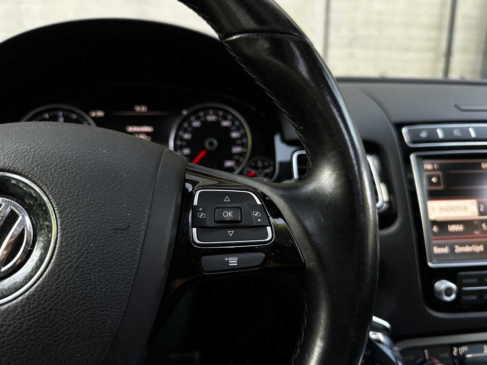 Volkswagen Touareg 4.2 V8 TDI 340pk 2015, S-216-BF