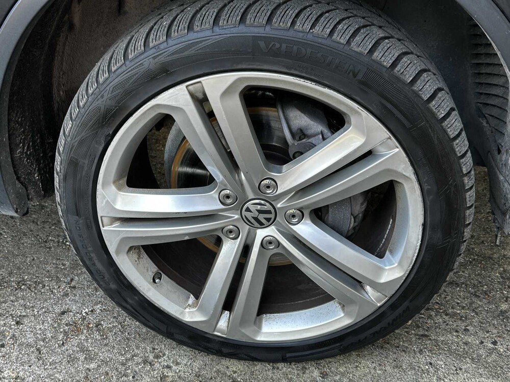 Volkswagen Touareg 4.2 V8 TDI 340pk 2015, S-216-BF