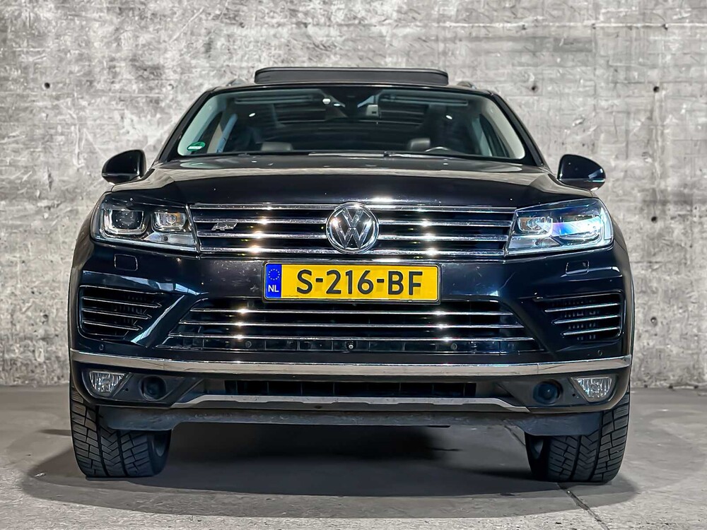 Volkswagen Touareg 4.2 V8 TDI 340pk 2015, S-216-BF