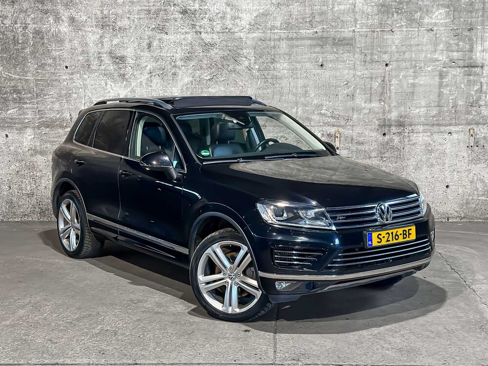 Volkswagen Touareg 4.2 V8 TDI 340pk 2015, S-216-BF