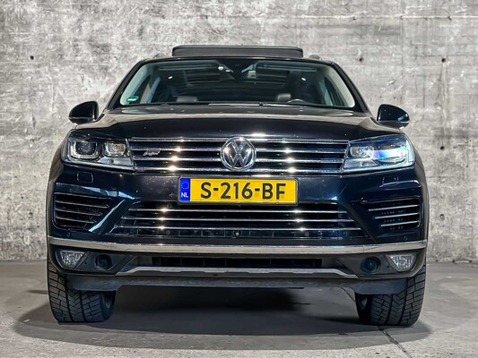 Volkswagen Touareg 4.2 V8 TDI 340pk 2015, S-216-BF