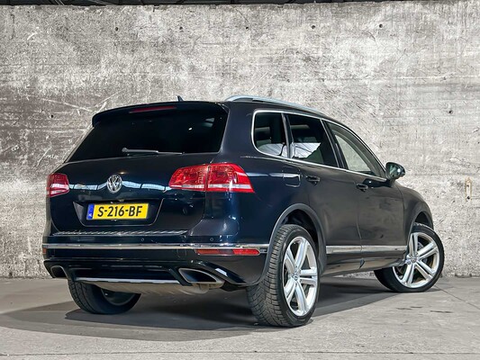Volkswagen Touareg 4.2 V8 TDI 340pk 2015, S-216-BF
