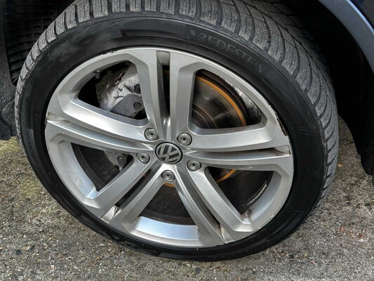 Volkswagen Touareg 4.2 V8 TDI 340pk 2015, S-216-BF