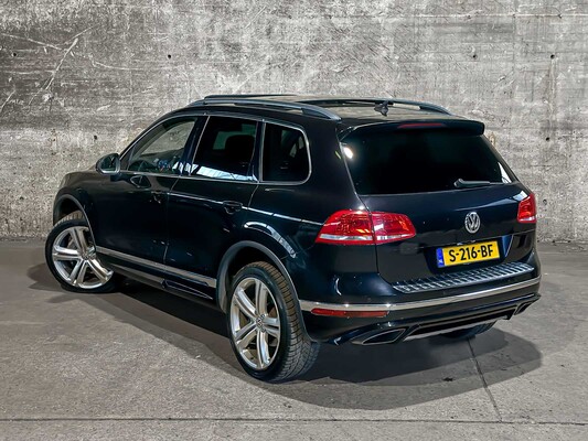 Volkswagen Touareg 4.2 V8 TDI 340pk 2015, S-216-BF