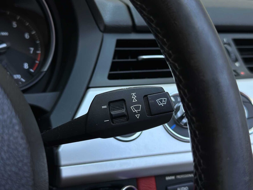 BMW Z4 Roadster sDrive23i Executive Hardtop 204 PS 2010, N-126-BZ -Schaltgetriebe-