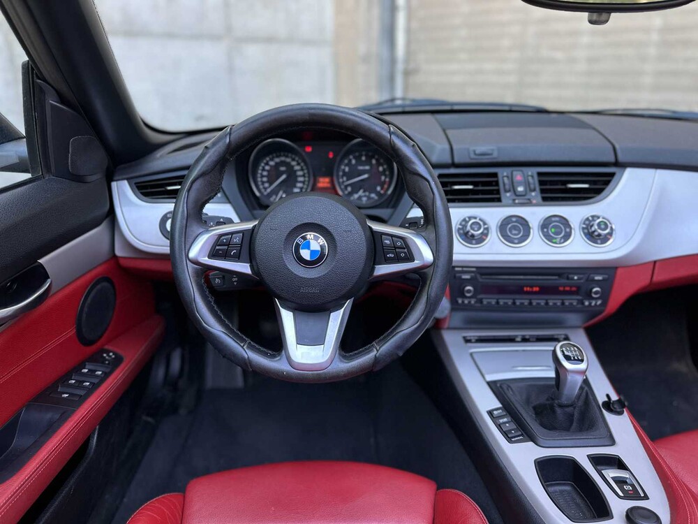 BMW Z4 Roadster sDrive23i Executive Hardtop 204 PS 2010, N-126-BZ -Schaltgetriebe-
