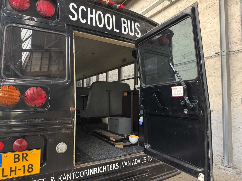 International 3700 Schoolbus 188pk 1999, BR-LH-18
