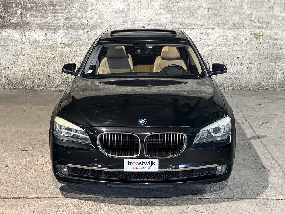BMW ActiveHybrid7 F04 4.4 V8 465pk 2010