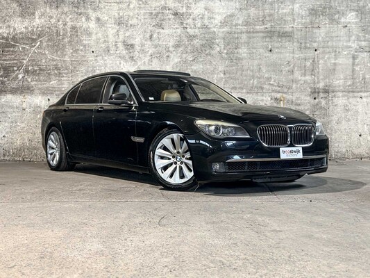 BMW ActiveHybrid7 F04 4.4 V8 465pk 2010